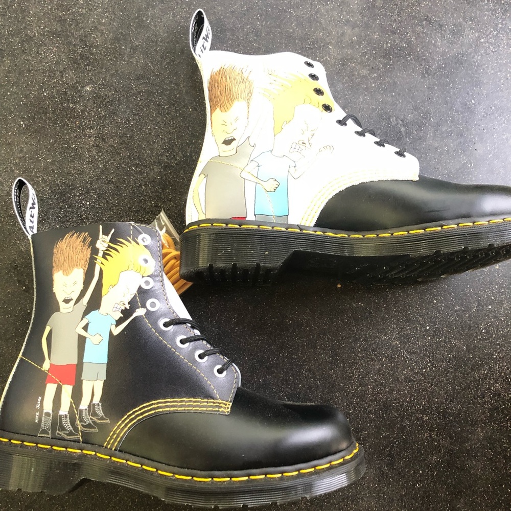 Dr. Martens Unisex Beavis & Butt-Head Boots